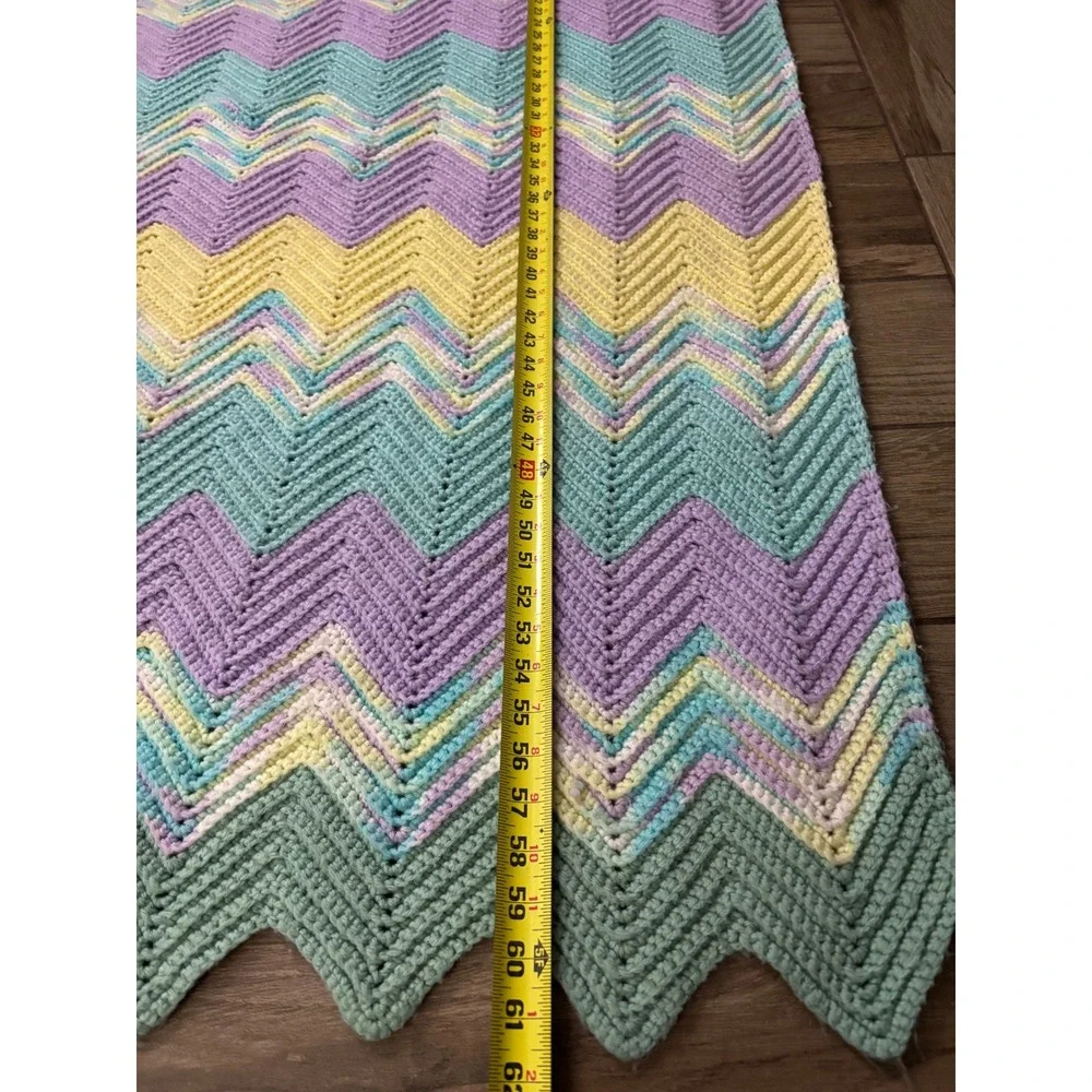 Vintage Handmade Crochet Chevron Afghan Pastel Ripple Blanket‎ Throw 62